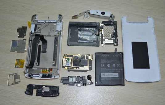 图19： OPPO N1 mini拆机看到的连接线。